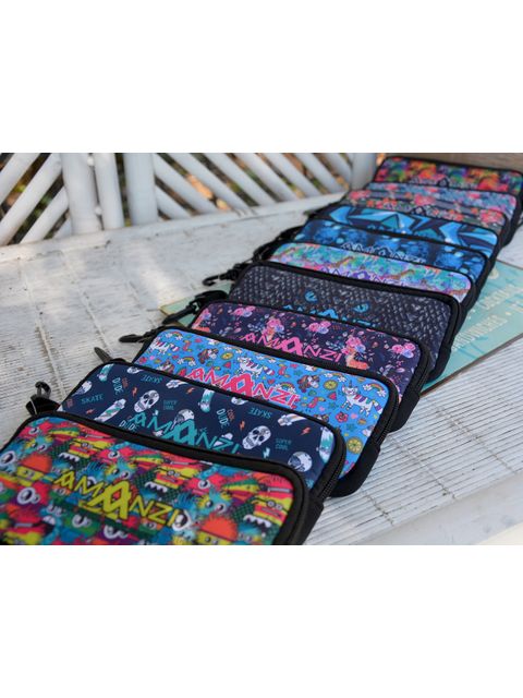 AMANZI Cool Dude Neoprene Case