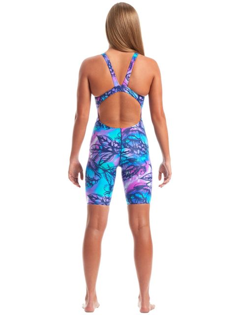 AMANZI Womens Free Flow Kneelength