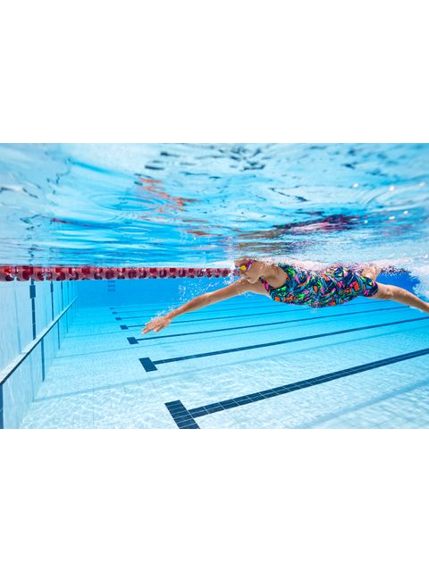 AMANZI Girls Velocity Kneelength 