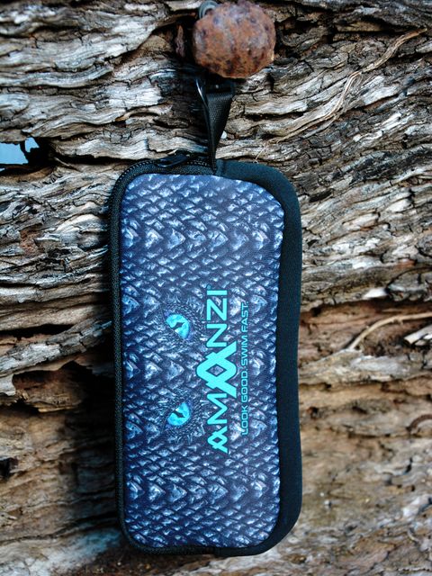 AMANZI Winter Neoprene Case